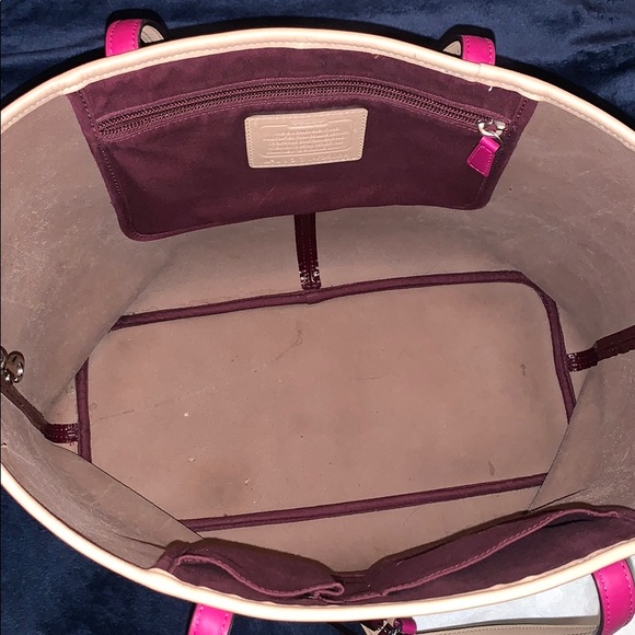 Burgundy Coach Set with dust bag - Picture 4 of 7